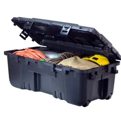 Plano - Hinged Sportsman's Trunk Med Hjul // Sort