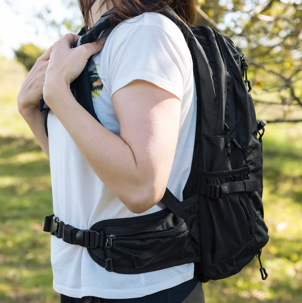 Sunny Hiker - Trail Rygsæk // 28 L