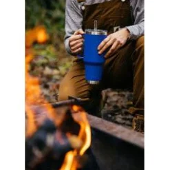 YETI - Rambler Straw Mug 739 ml // Ultra Marine Violet